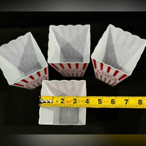 Popcorn Containers 4 Pack - Picture 2 of 5